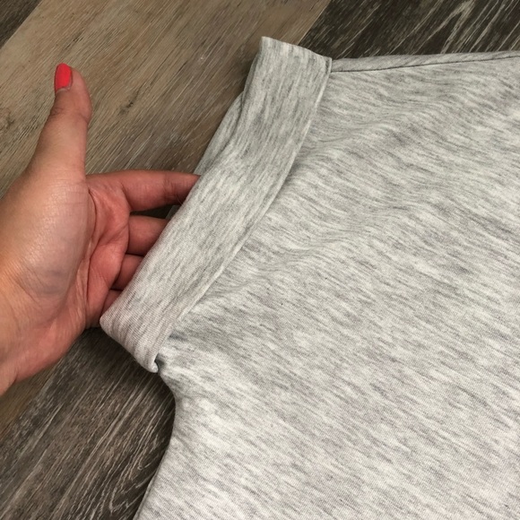 BANANA REPUBLIC split-neck t-shirt - Picture 4 of 4